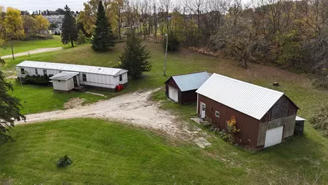 805 5th St SW, Pine Island, MN 55963