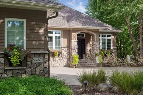 9487 Mcgee Way, Eden Prairie, MN 55347