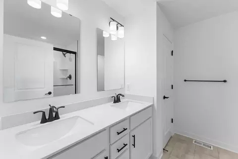 Bath - 9831 26th St NE, Saint Michael, MN 55376 photo 2 of 3