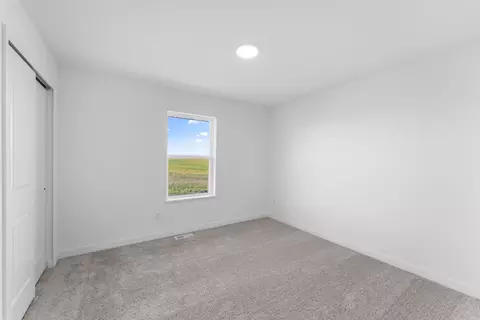 Bedroom - 9831 26th St NE, Saint Michael, MN 55376 photo 4 of 5