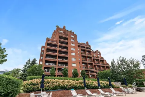100 2nd St SE #406, Minneapolis, MN 55414