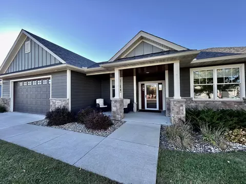 500 River Valley Ln, Dundas, MN 55019