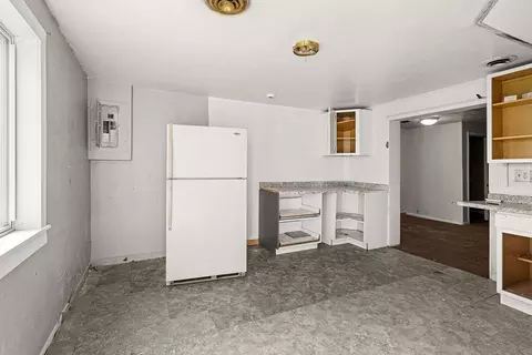 Kitchen - 12 E 5th St, Duluth, MN 55805 photo 4 of 5
