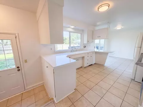Kitchen - 1311 15th Ave S, Saint Cloud, MN 56301 photo 4 of 7