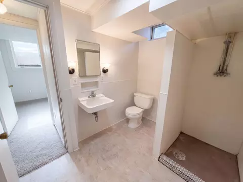 Bath - 1311 15th Ave S, Saint Cloud, MN 56301 photo 3 of 3