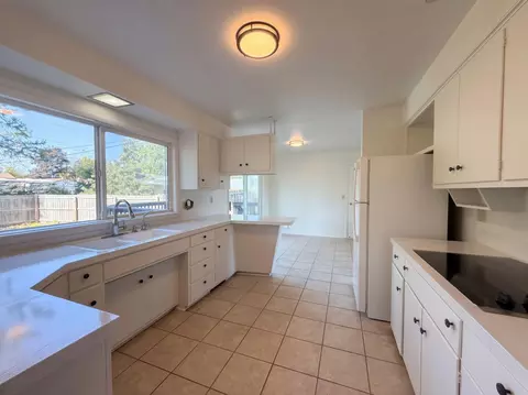 Kitchen - 1311 15th Ave S, Saint Cloud, MN 56301 photo 3 of 7