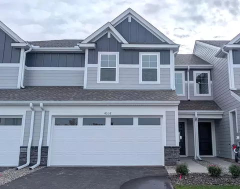 4038 Hayward Ave N, Oakdale, MN 55128