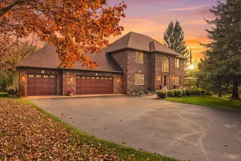 36571 Elk Ave, North Branch, MN 55056