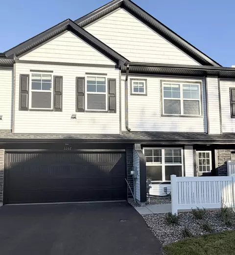 5357 Long Pointe Pass, Woodbury, MN 55129