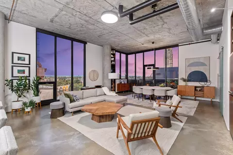 750 S 2nd St #803, Minneapolis, MN 55401