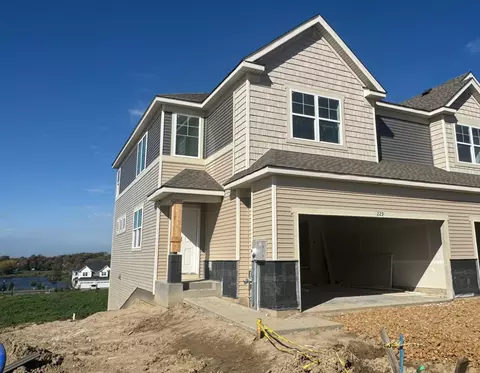 229 Huntington Dr, Waconia, MN 55387