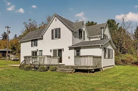 10215 50th Ave SW, Stewartville, MN 55976