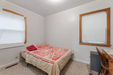 Bedroom - 820 2nd Ave SW, Plainview, MN 55964 photo 1 of 2
