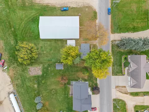 View/Area - 820 2nd Ave SW, Plainview, MN 55964 photo 1 of 5