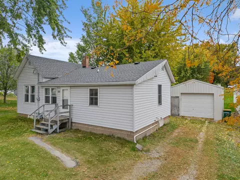Exterior - 820 2nd Ave SW, Plainview, MN 55964 photo 3 of 5