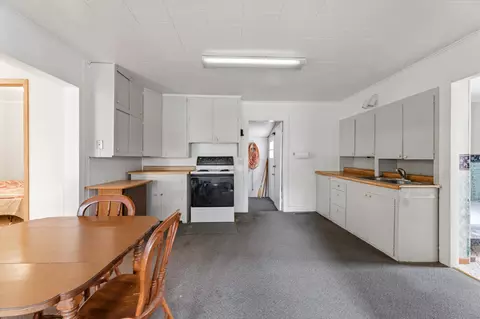 Kitchen - 820 2nd Ave SW, Plainview, MN 55964 photo 1 of 2