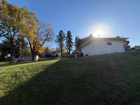 346 Reid Ln, South Saint Paul, MN 55075