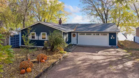 27105 Fremont Dr, Zimmerman, MN 55398