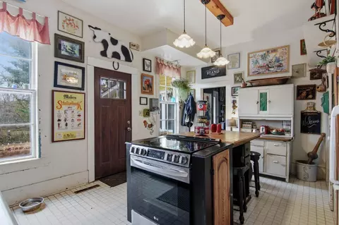 Kitchen - e2044 770th Avenue, Knapp, WI 54749 photo 4 of 4