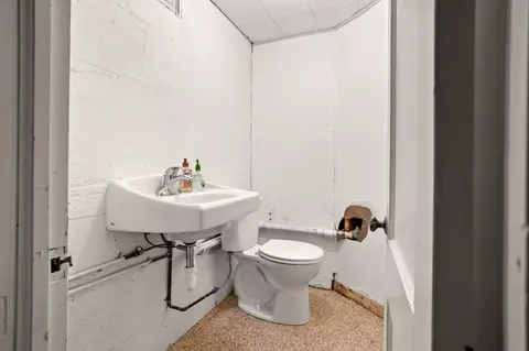 Bath - 1617 9th St S, Fargo, ND 58103 photo 6 of 6