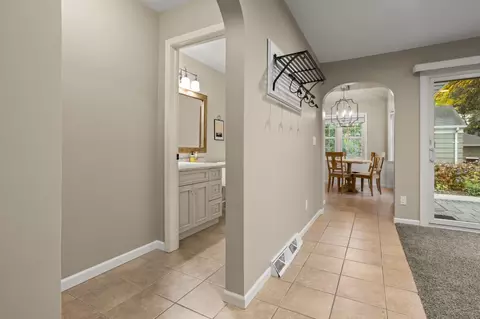 Entry Way - 1617 9th St S, Fargo, ND 58103 photo 7 of 12
