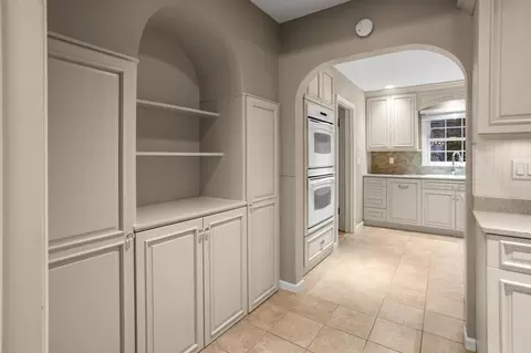 Entry Way - 1617 9th St S, Fargo, ND 58103 photo 4 of 12
