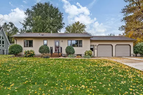 1085 Robert Pl SW, Owatonna, MN 55060