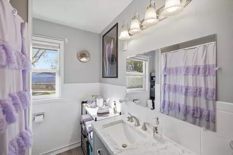 Bath - 2043 Pine Knoll Rd, Mora, MN 55051 photo 3 of 3