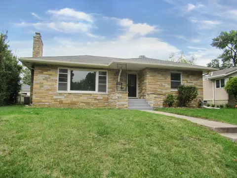 2513 Saint Anthony Blvd, Saint Anthony, MN 55418