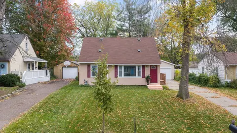 1844 Barclay St, Maplewood, MN 55109