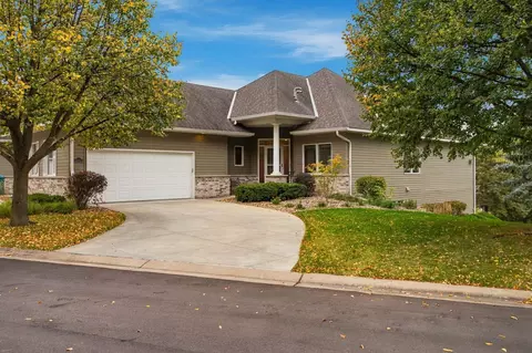 6042 Clarion Cir, Minnetonka, MN 55343