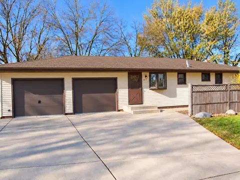 3125 Boone Ave N, New Hope, MN 55427