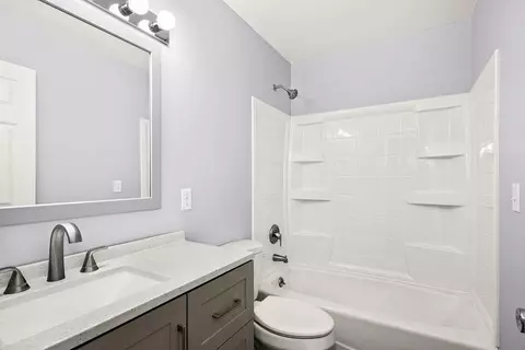 Bath - 213 N Cloquet Rd, Proctor, MN 55810 photo 1 of 1