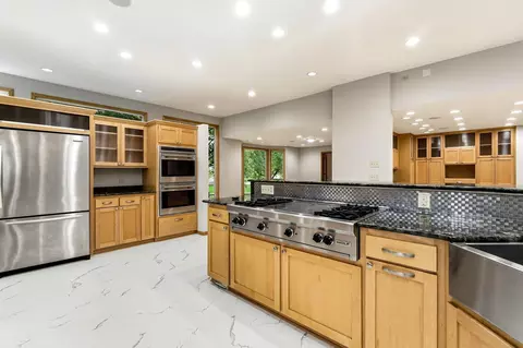 Kitchen - 3244 Bittersweet Ln, Saint Cloud, MN 56301 photo 6 of 9