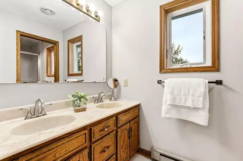 Bath - 3244 Bittersweet Ln, Saint Cloud, MN 56301 photo 3 of 8