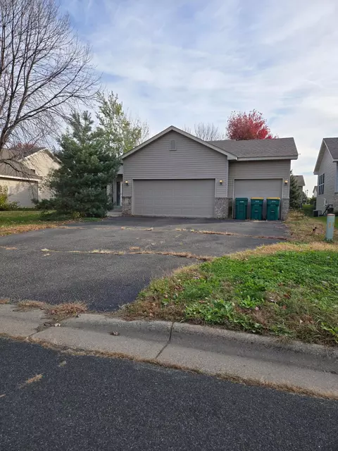 933 Ivy Hills Rd, Belle Plaine, MN 56011
