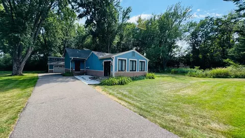 2064 Stillwater St, White Bear Lake, MN 55110