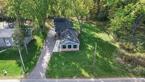 2064 Stillwater St, White Bear Lake, MN 55110
