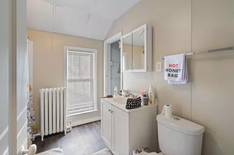 Bath - 1625 E 1st St, Duluth, MN 55812 photo 3 of 3