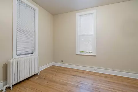 Bedroom - 1625 E 1st St, Duluth, MN 55812 photo 2 of 4