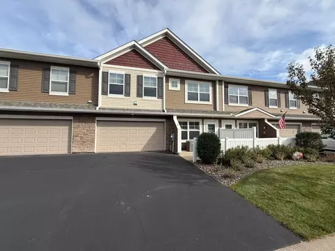 9873 5th Street Ln N, Lake Elmo, MN 55042