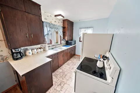 Kitchen - 240 Main Ave S, Harmony, MN 55939 photo 3 of 4