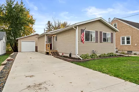 120 11 12 St SE, Rochester, MN 55904