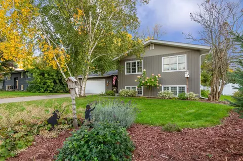 836 Woodley St E, Northfield, MN 55057