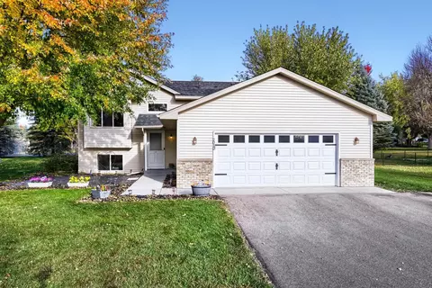 2012 Spruce Ct, Rockford, MN 55373