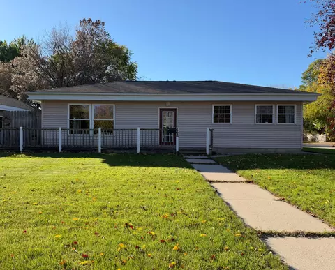 525 State Ave N, Thief River Falls, MN 56701
