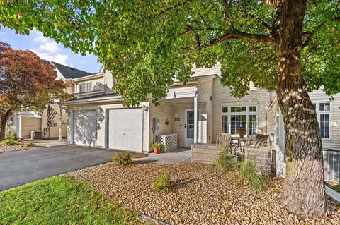552 Aqua Cir, Lino Lakes, MN 55014