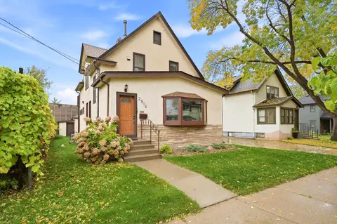 2916 S 9th St, Minneapolis, MN 55406