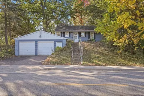 8015 Plymouth Ave N, Golden Valley, MN 55427