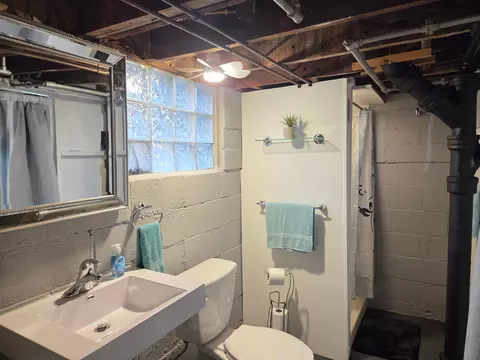 Bath - 1408 6th St SW, Willmar, MN 56201 photo 3 of 4